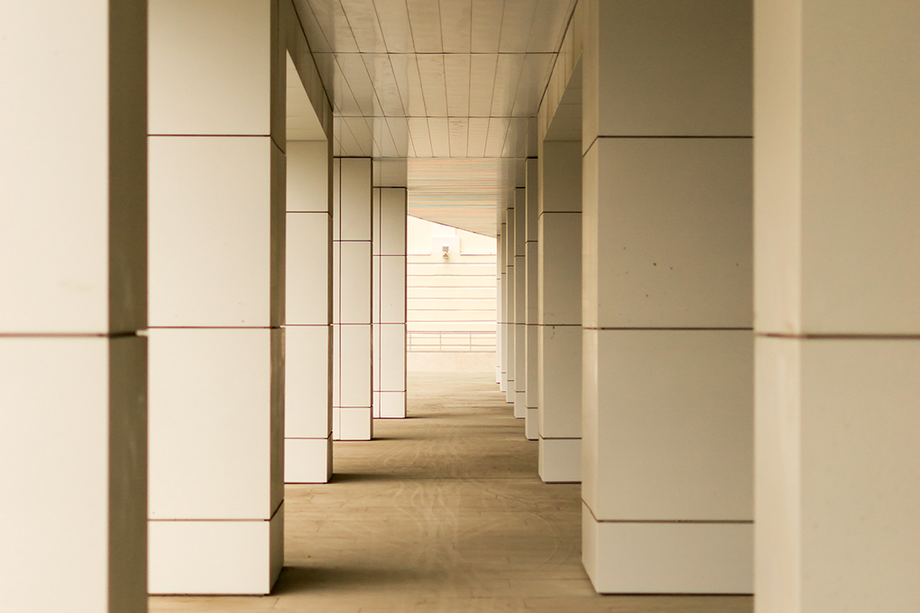 Image d’un couloir extérieur